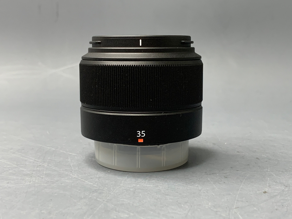 FujiFilm 35mm XC F2