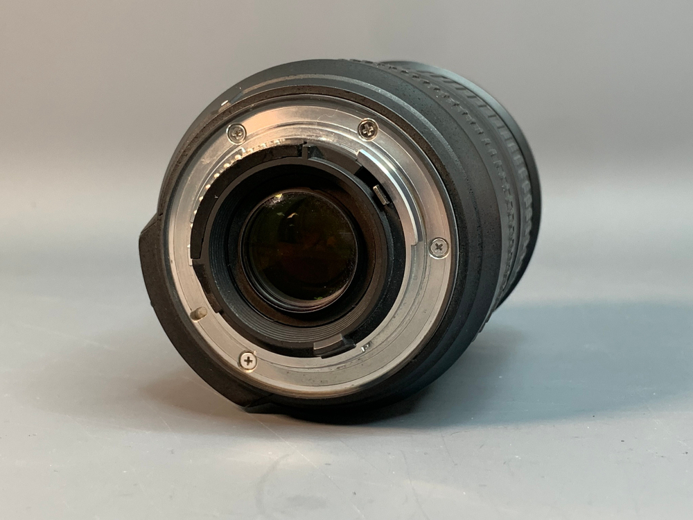 Nikon 18-200mm 3.5-5.6G ED AF-S VR DX