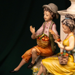 Фарфоровая мануфактура Capodimonte «Сбор урожая яблок»
