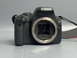 Canon 550D Kit 18-55mm 10.000 кадров