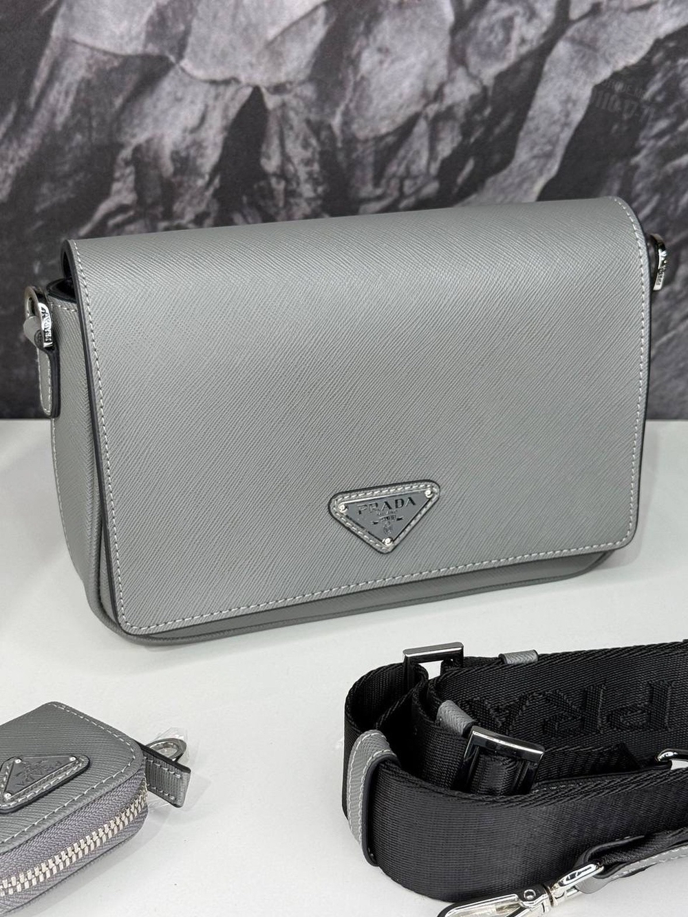 Сумка через плечо Prada