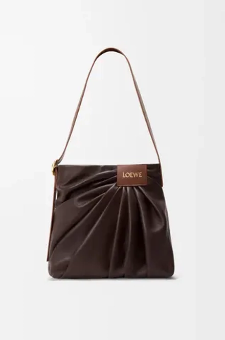 Loewe Сумка-тоут Draped из мягкой овечьей кожи наппа, темно-каштановый