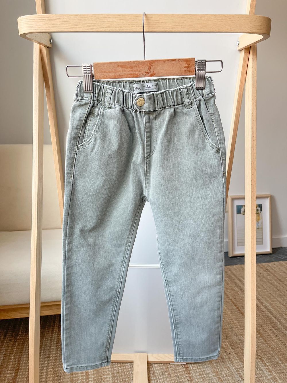 Джинсы Zara