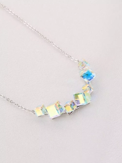 Колье дуга Мираж с кристаллами-хамелеонами Swarovski