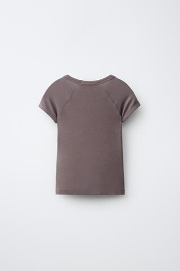 ZARA ОДНОТОННАЯ ФУТБОЛКА ИЗ ХЛОПКА И МОДАЛА, СЕРОВАТО-КОРИЧНЕВЫЙ