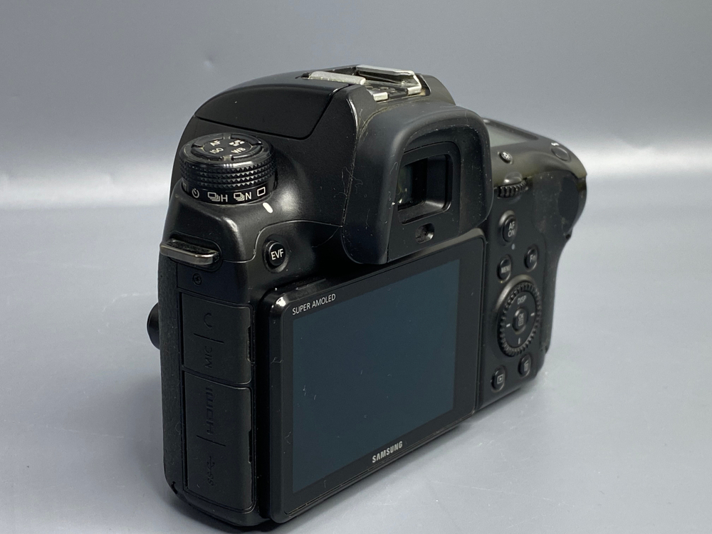 Samsung NX1
