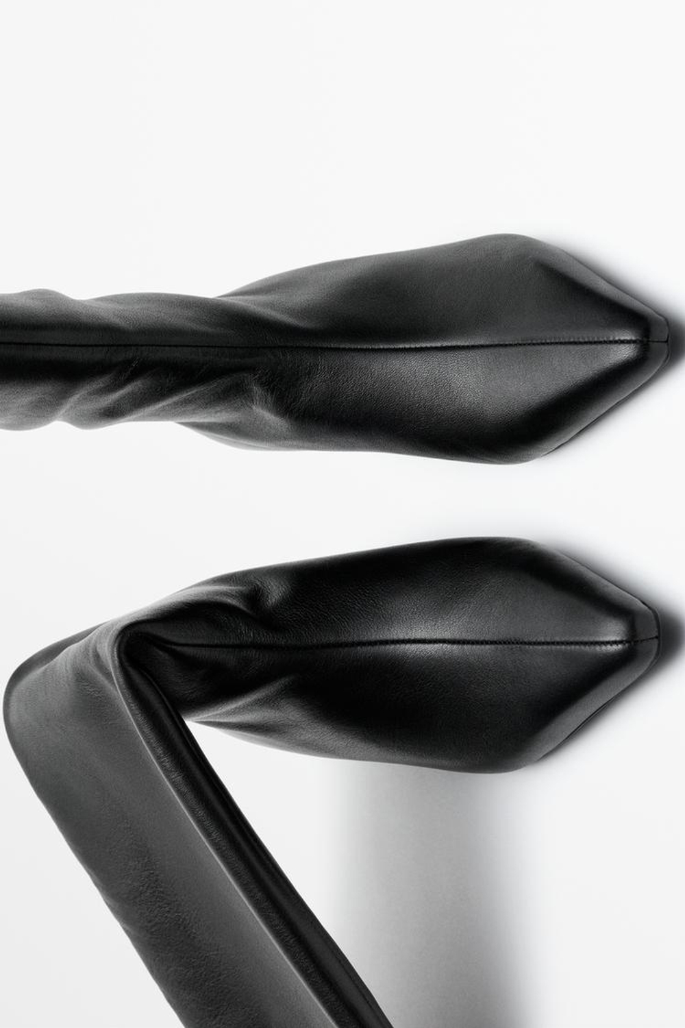 Massimo Dutti Кожаные сапоги на танкетке, черный