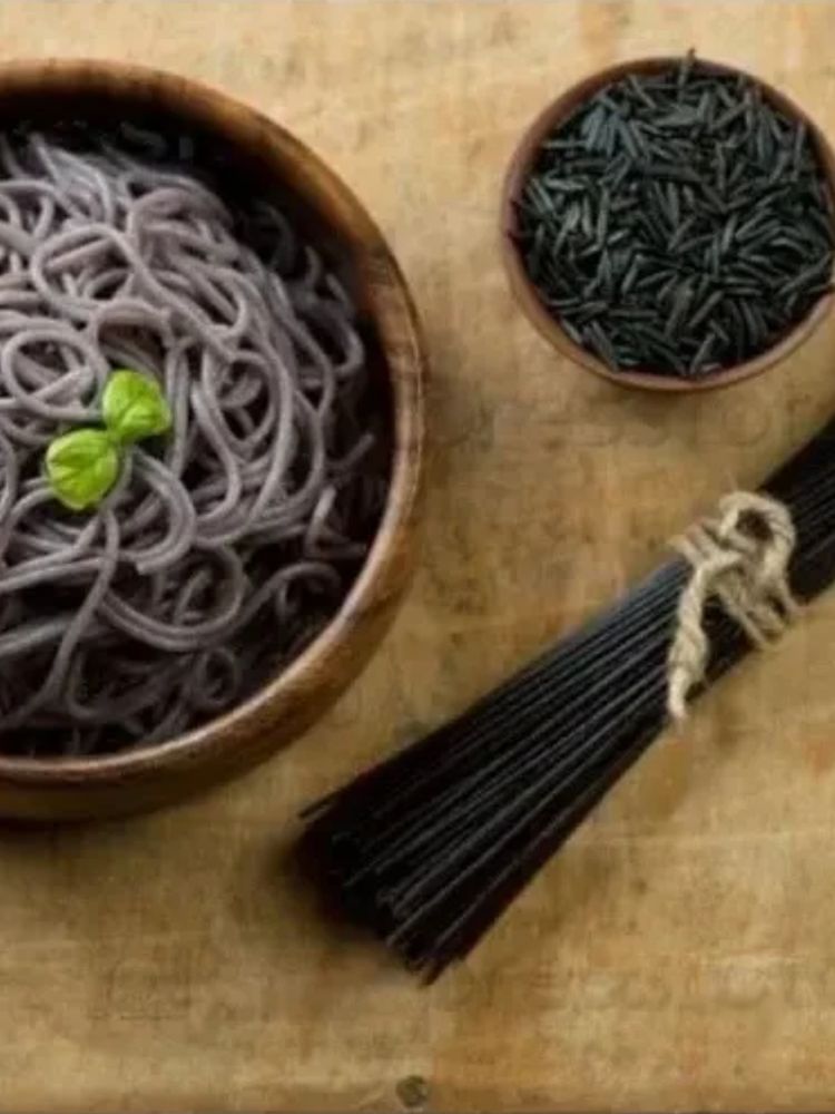 Лапша черная из папоротника Lvjinshan 180 г