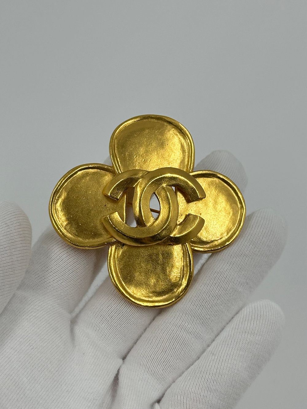 Брошь Chanel