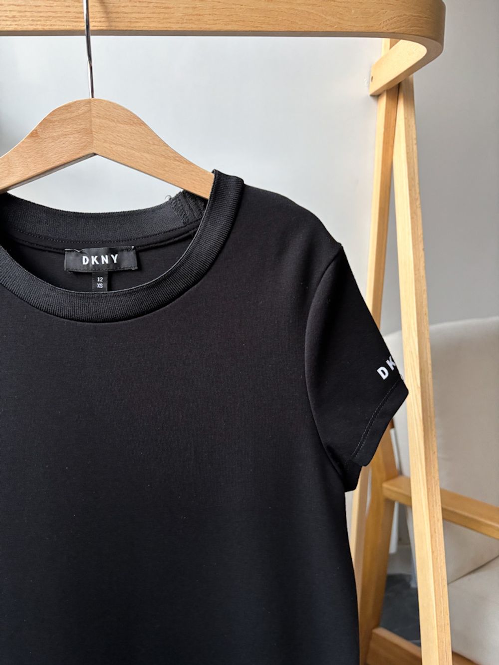 Новое платье DKNY, 152