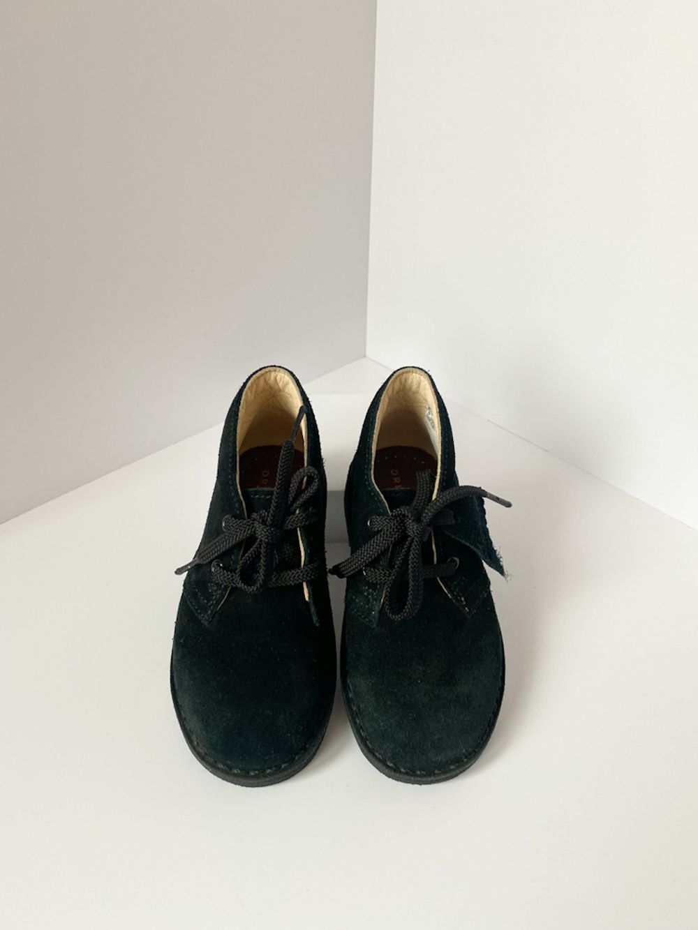 Новые замшевые ботинки Clarks, 25