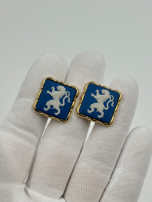 Запонки «Лев» Wedgwood