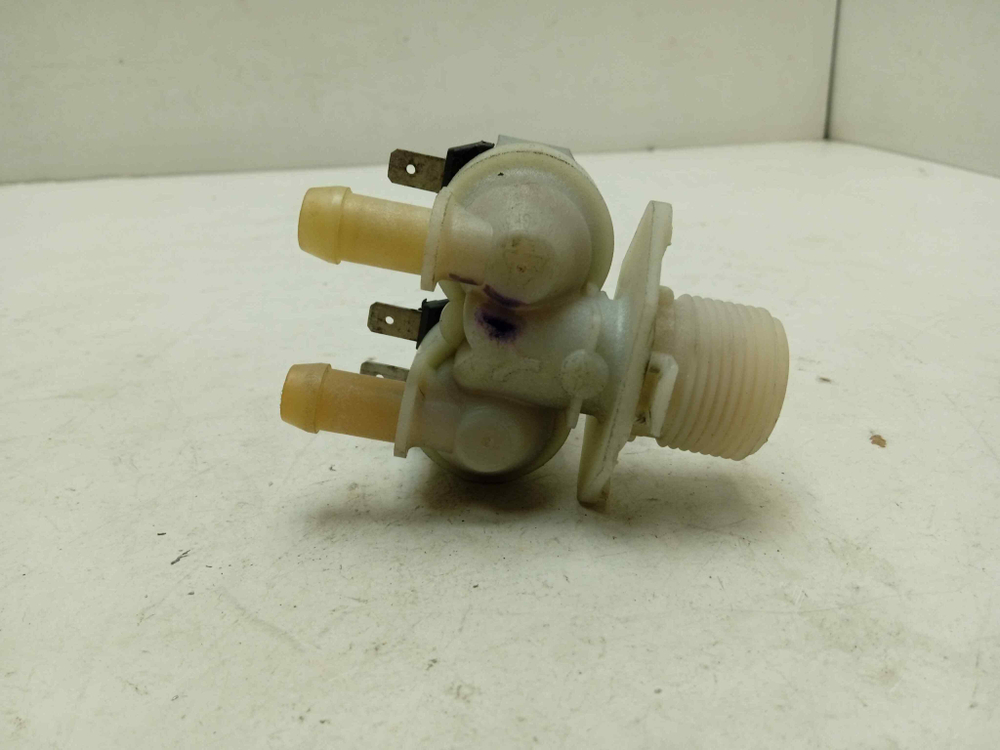 AWG235/1 кт179 Клапан подачи воды для стиральной машины Whirlpool AWG235/1 б/у
