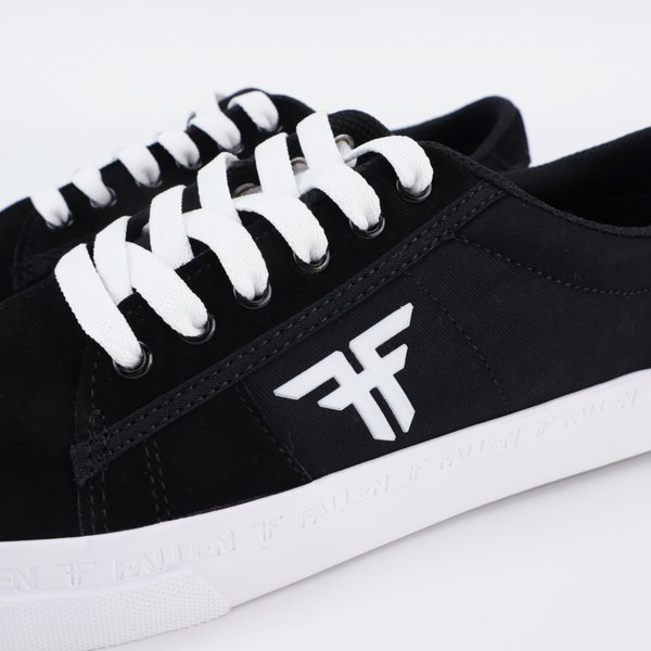 Fallen Bomber (black/white) артикул:FMG1ZA04 - купить в магазине Дайс