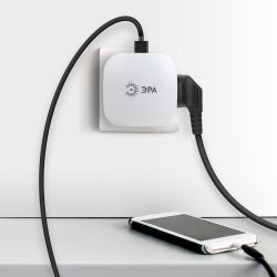 Разветвитель электрический ЭРА SP-3e-USB-2A на 3 розетки + 2 USB с заземлением со шторками 16А белый | Электротовары