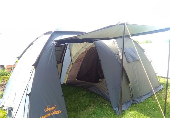 Палатка Canadian Camper GRAND CANYON 4, цвет forest, вход сбоку.