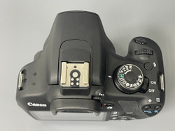 Canon 1200D Kit 18-55mm 3.5-5.6 II 900 кадров