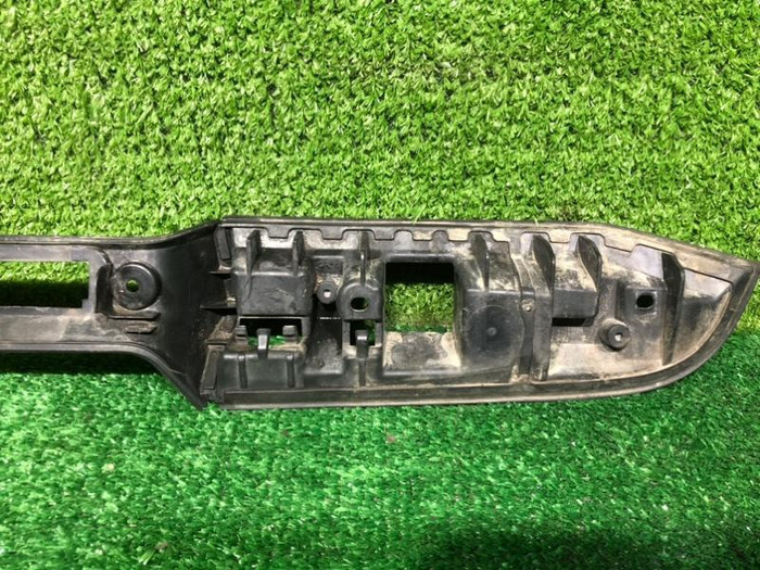 Накладка крышки багажника Chevrolet Tahoe 4 14-21