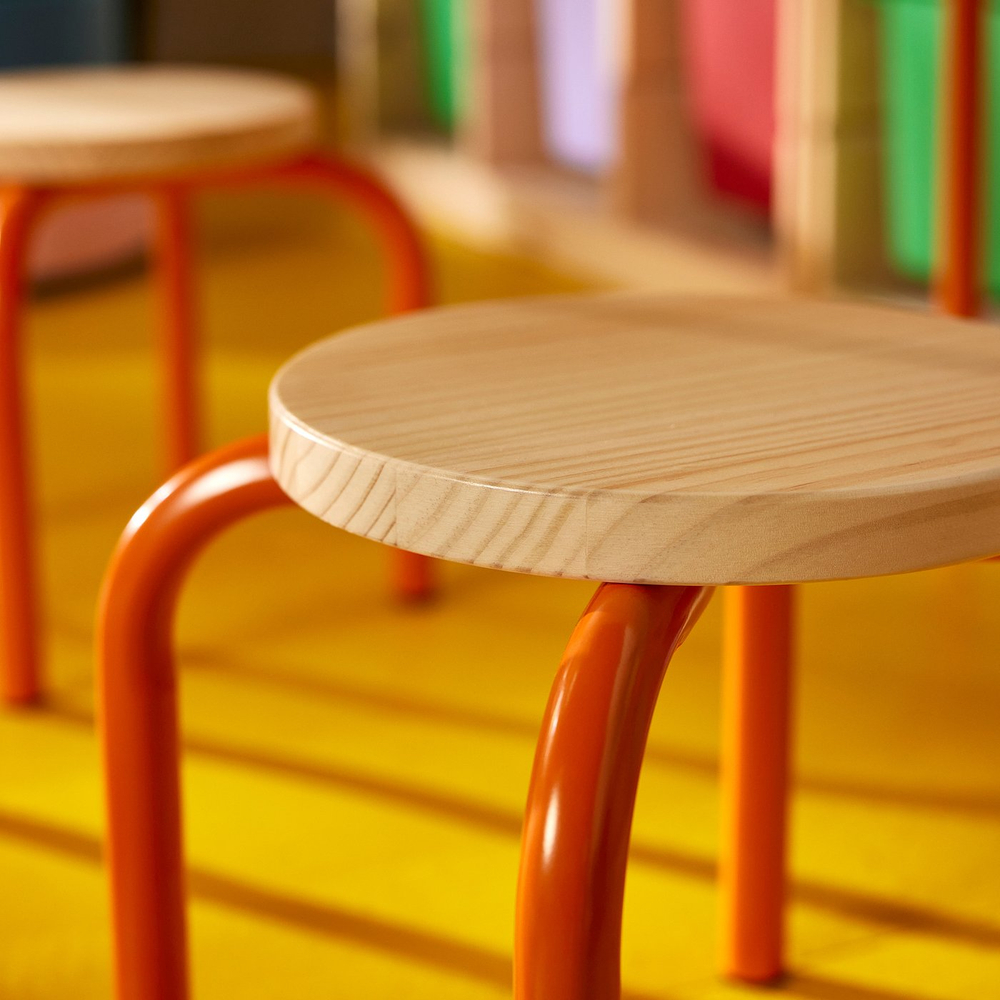 IKEA GREJSIMOJS  (ИКЕА ГРЕЙСИМОЙС)  -  Табурет детский - дерево/оранжевый