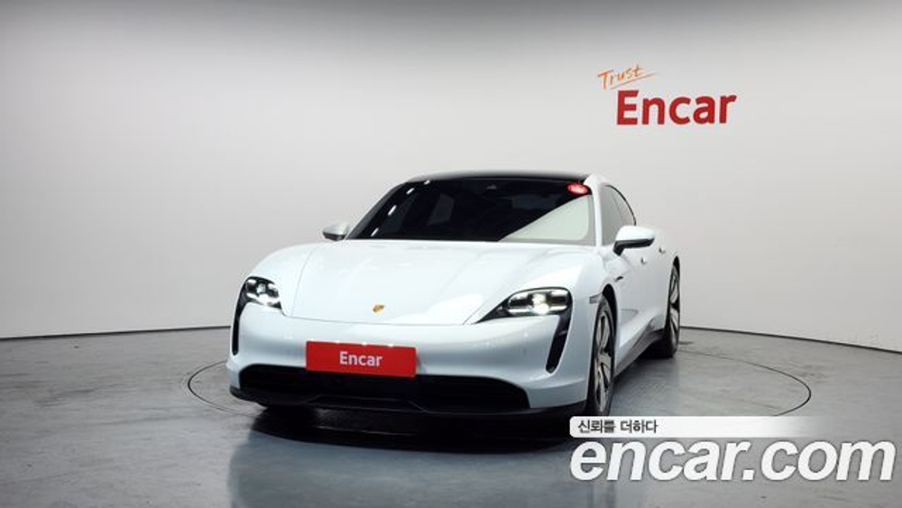 Porsche Taycan Base — 2023