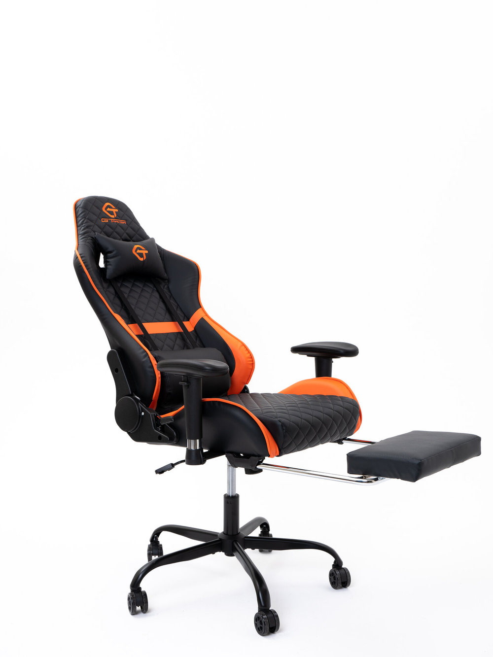 Игровое компьютерное кресло