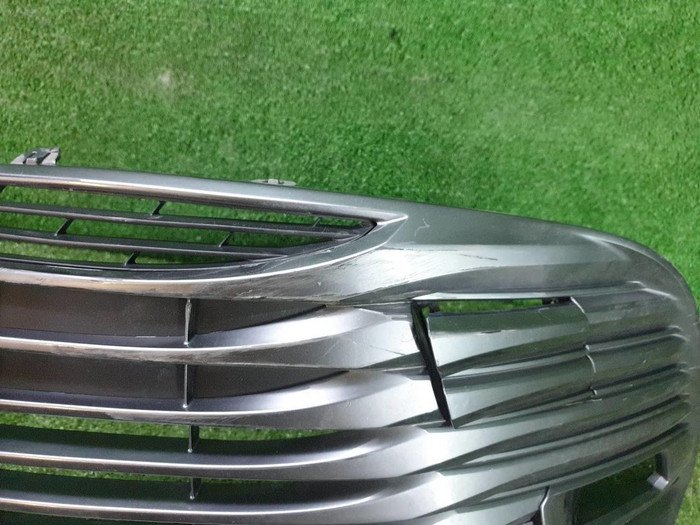 Решетка переднего бампера Toyota Camry xv70 (2017-2021)