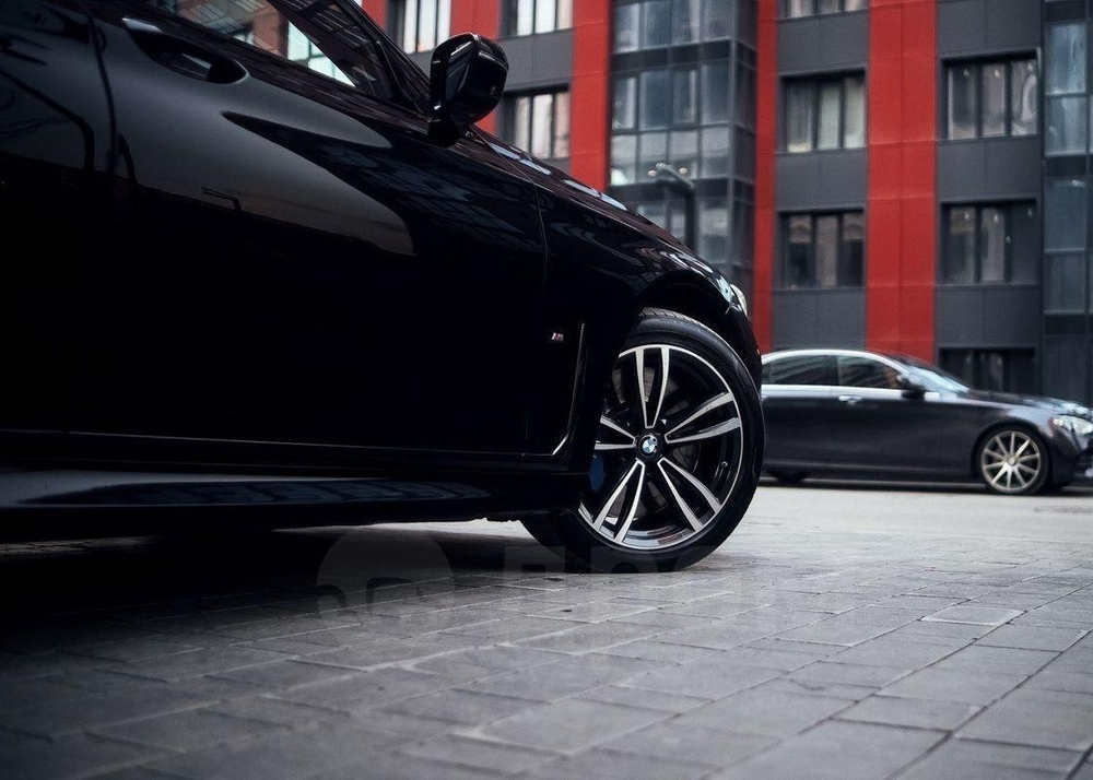 BMW 7-Series, 2019