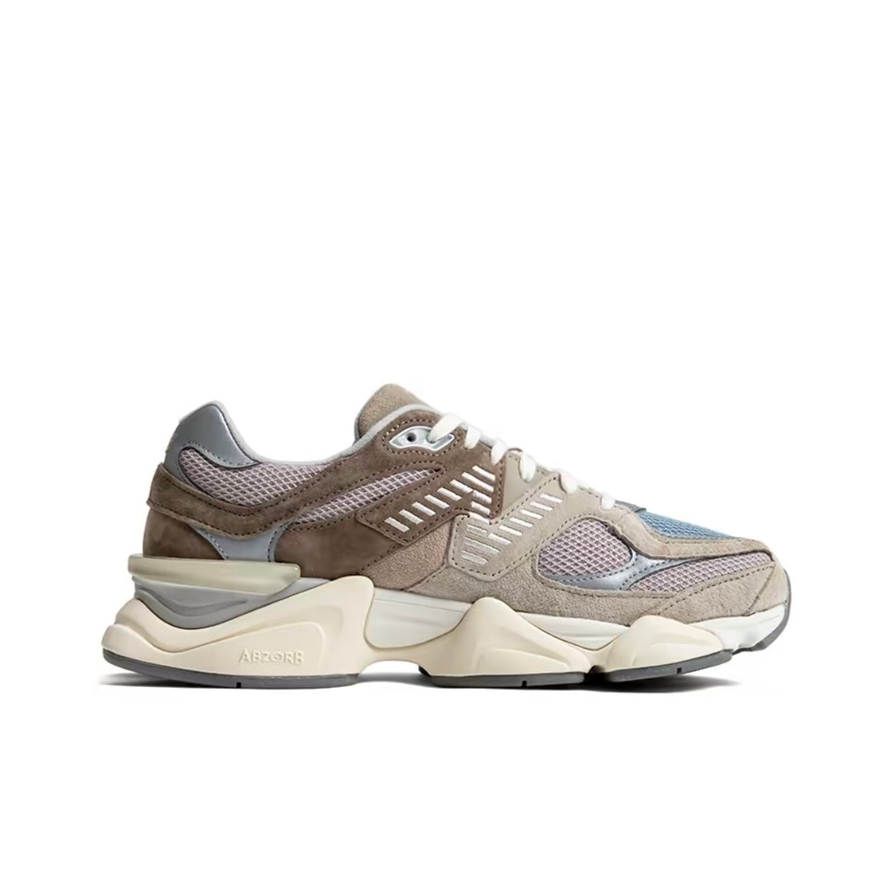 alt="New Balance 9060 Mushroom U9060MUS бежево-коричневые с голубым оттенком вид сбоку на белом фоне"