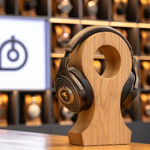 Focal Bathys MG Chestnut