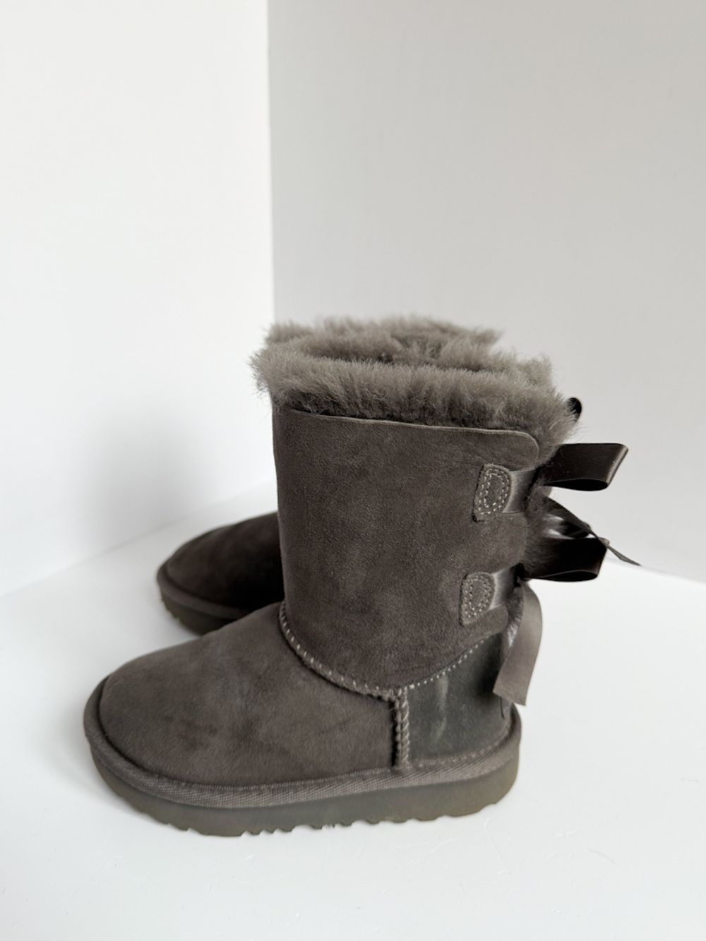 Замшевые угги Ugg, 24