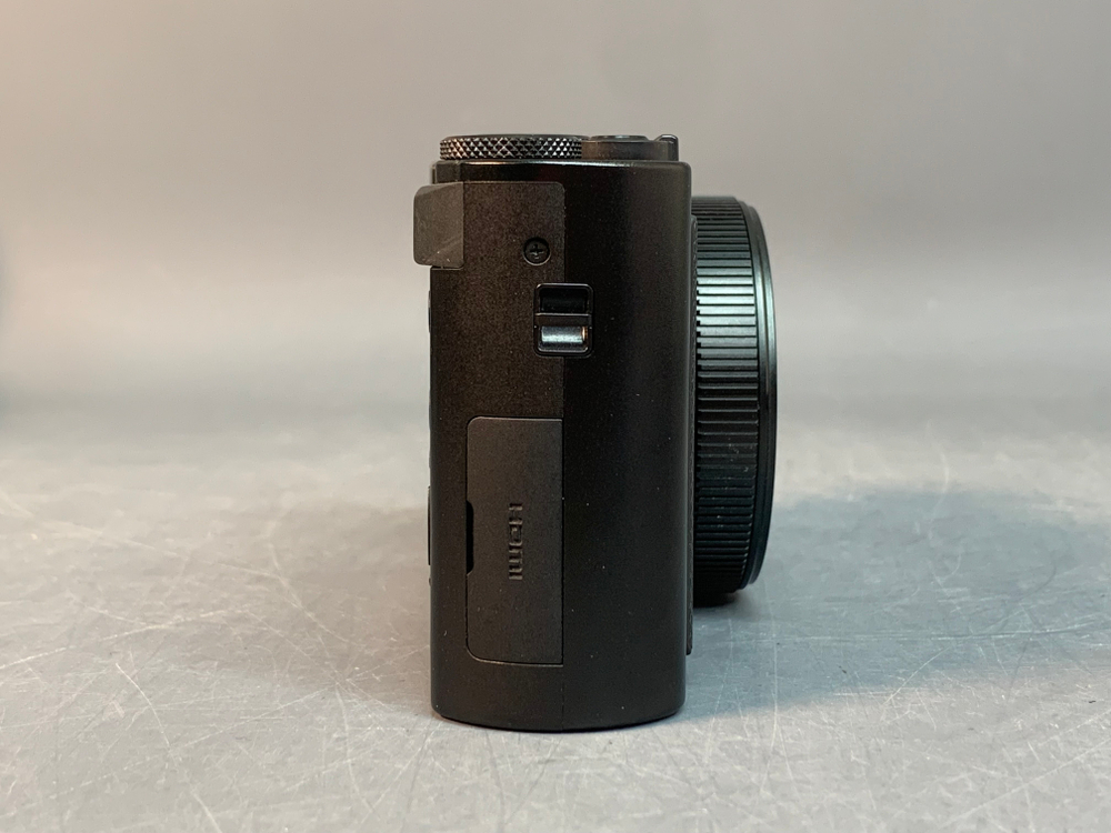 Panasonic Lumix DC-TZ202, налет на линзе