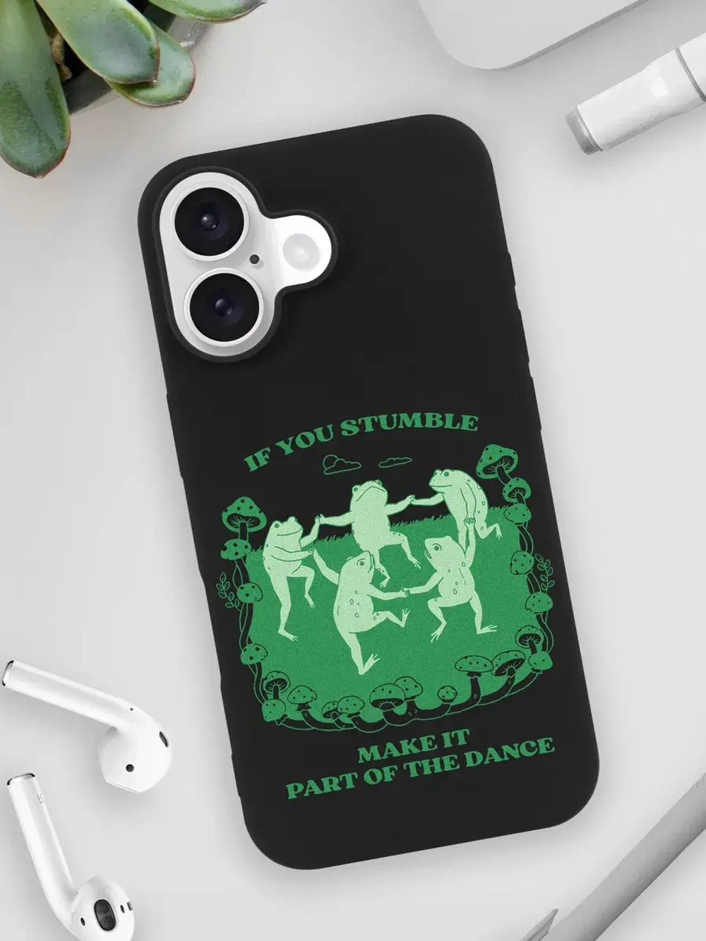 Чехол на iPhone 16
