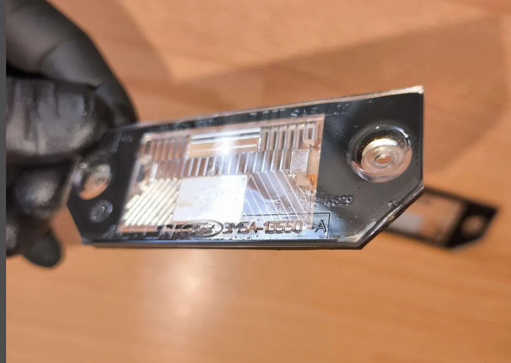 Плафон освещения заднего номера ford focus 2 - 4502331 3M5A13550A