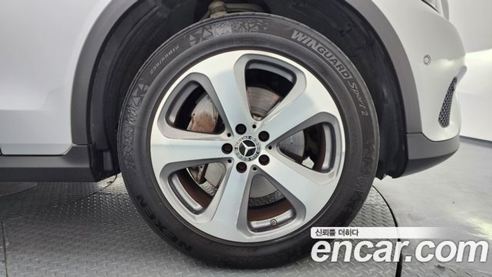 Mercedes-Benz GLC-Class GCL300 4MATIC Coupe — 2019