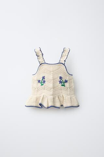 ZARA ТРИКОТАЖНЫЙ ТОП С ВЫШИВКОй, ЭКРЮ/СИНИЙ