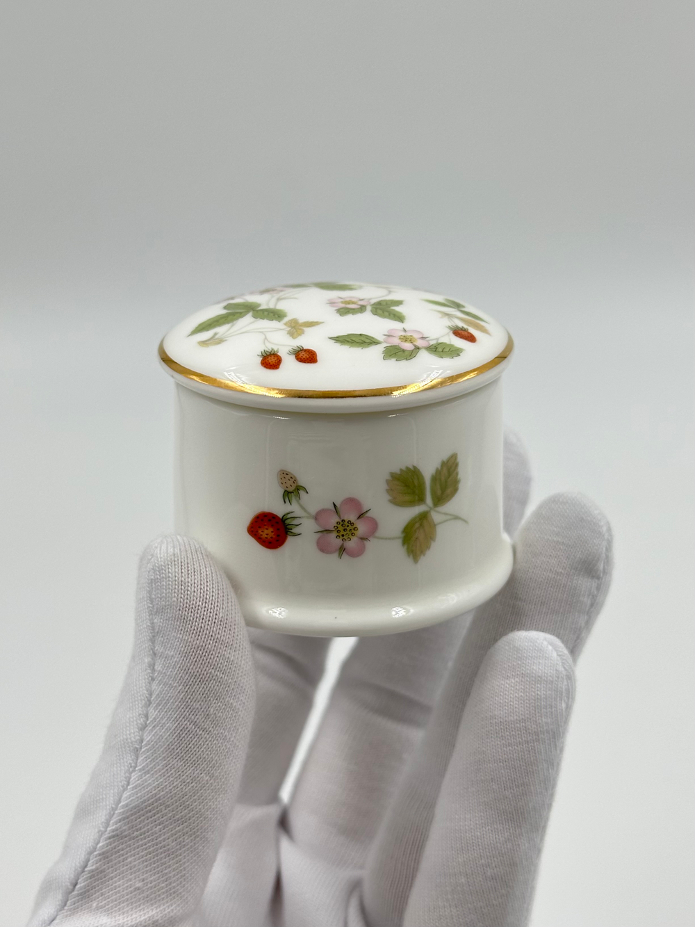 Миниатюрная шкатулка Wedgwood, Wild Strawberry