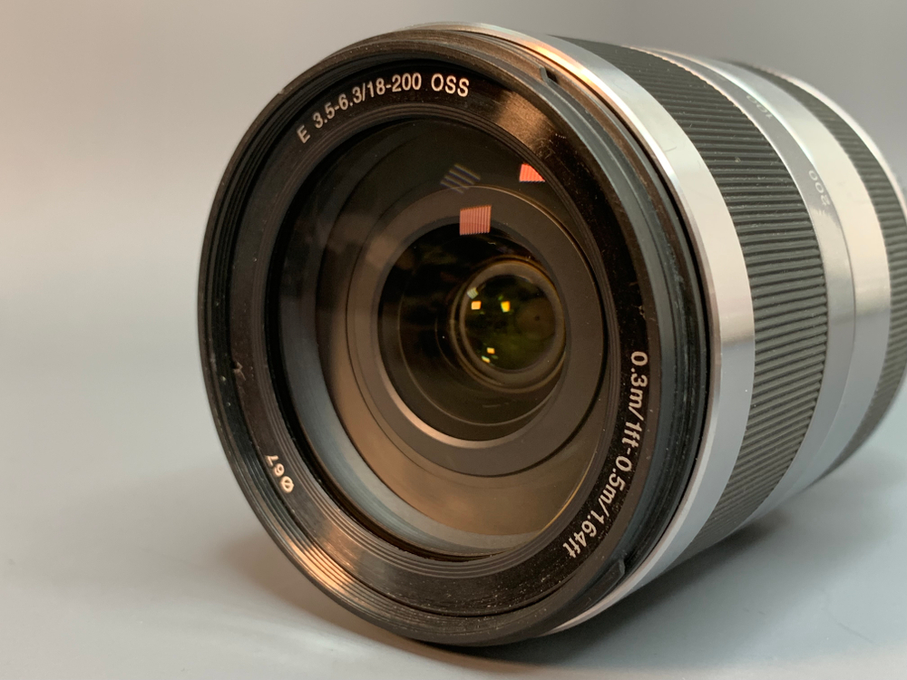 Sony E 18-200mm 3.5-6.3 OSS внутри грибок