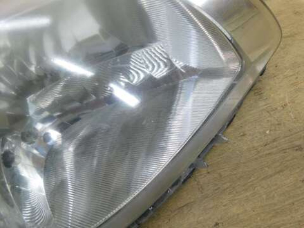 фара правая Toyota Ist NCP110 52-174