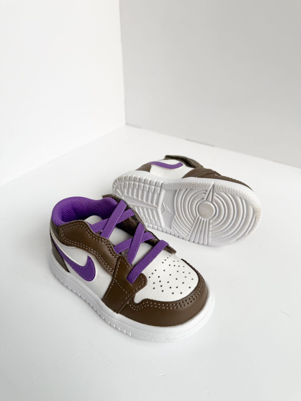 Новые кроссовки Nike Air Jordan, 22