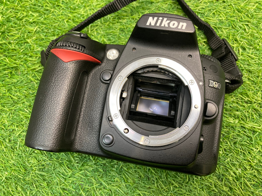 Nikon D90 14.000 кадров