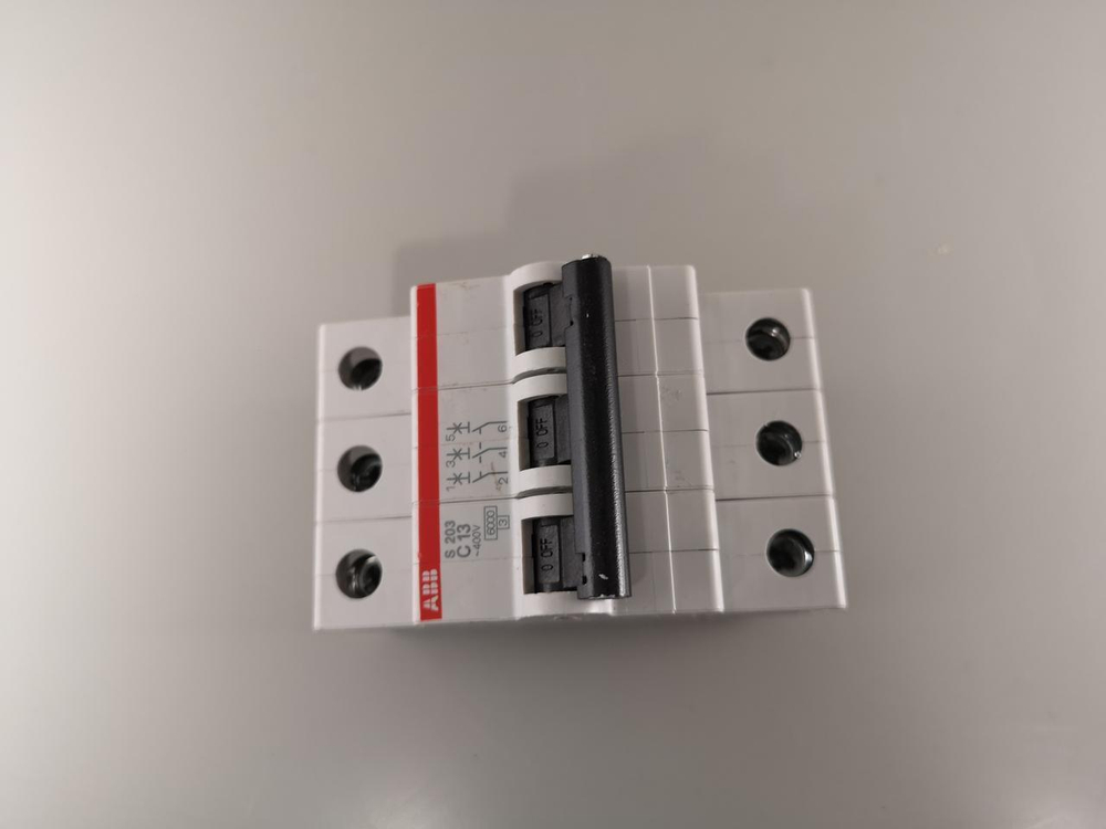 ABB S203 C13 Выключатель автоматический 2CDS253001R0134