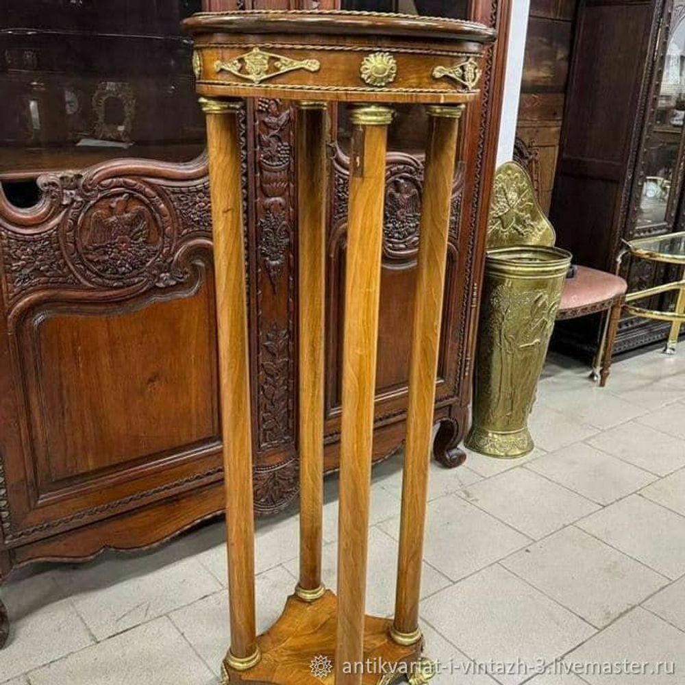 Большая старинная подставка/постамент