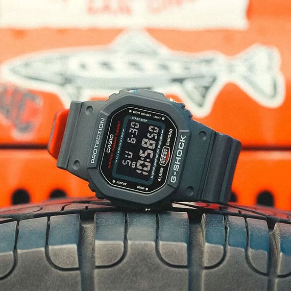 Наручные часы Casio DW-5600UHR-1D