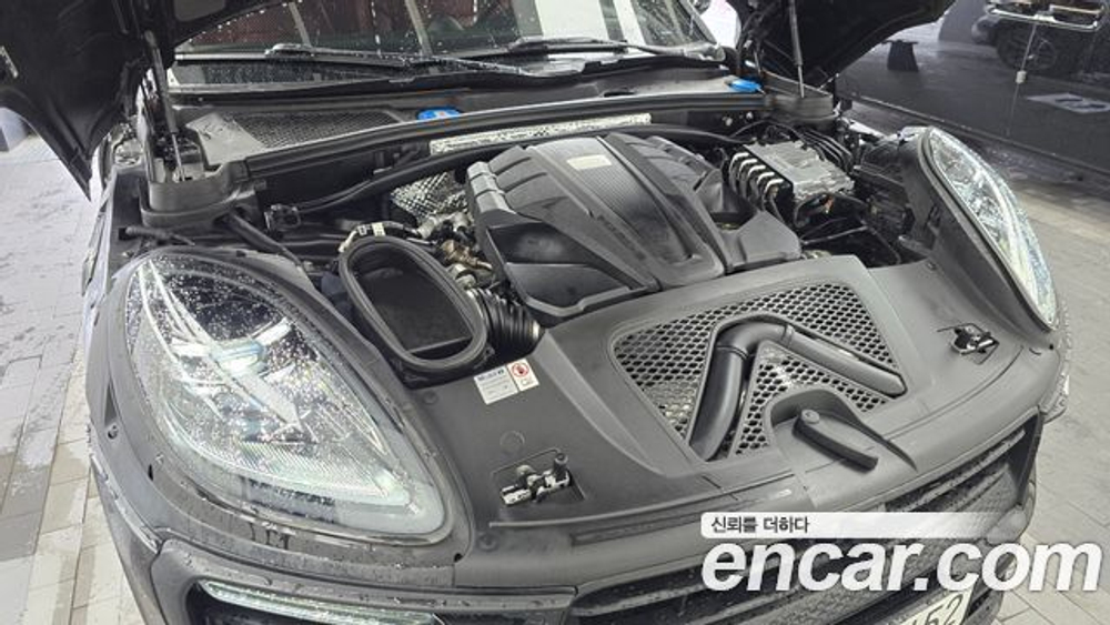 Porsche Macan 2.9 S — 2023