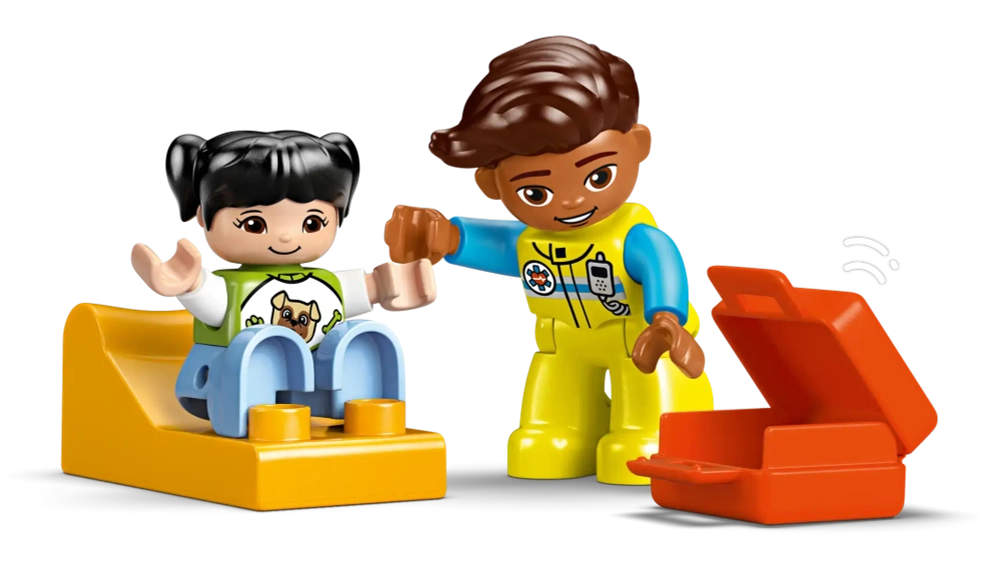 Конструктор LEGO Duplo 10447 Скорая помощь и водитель