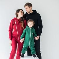 Комбинезон с капюшоном и боковыми карманами "Ель" утепленный