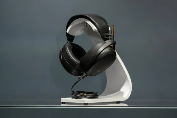 Meze Audio Liric
