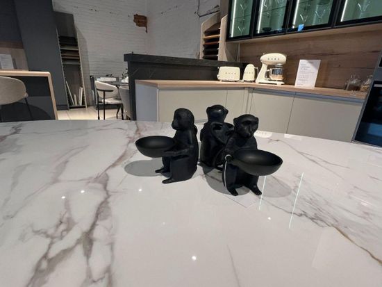 Стол овальный обеденный Carrara 230 белый мрамор