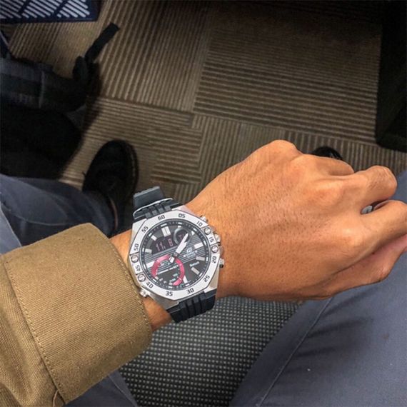 Мужские часы Casio Edifice ECB-10P-1A