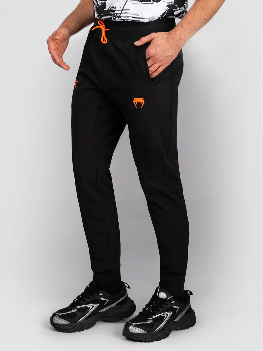 Брюки спортивные Venum UFC Zenith Fight Week (Plain Version) Black/Orange